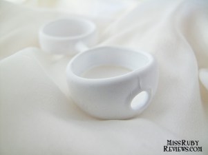 LELO LUNA Beads White silicone harness